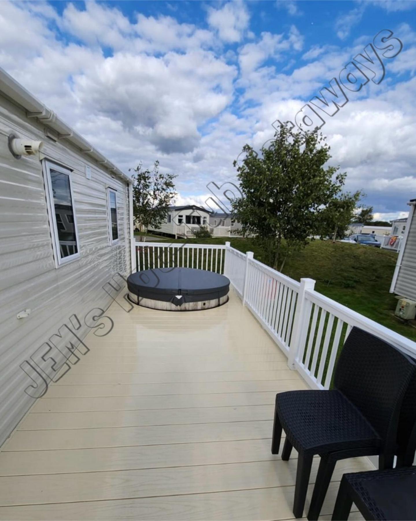 Jems Hot-Tub Getaways 6 Berth At Tattershall Lakes Exterior photo